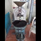 Kaffee wird in kleinen Geschäften frisch geröstet